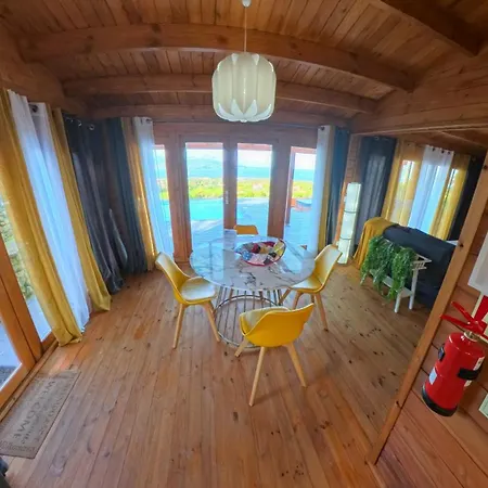 Adega Da Quinta -casa Da Pipas * Madalena (Azores)